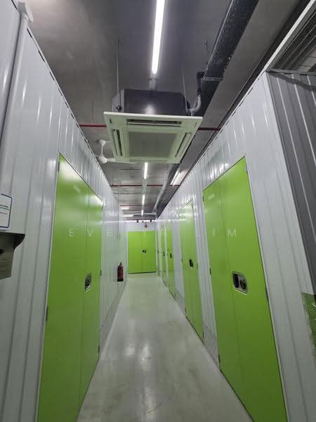 Polaris @ Woodlands, 101 Woodlands Avenue 12, Admiralty / Woodlands, 1,755 sqft, Factory / Workshop (B2) For Rent, by Evelyn Lim, 500296495 - Corridor - CommercialGuru.com.sg