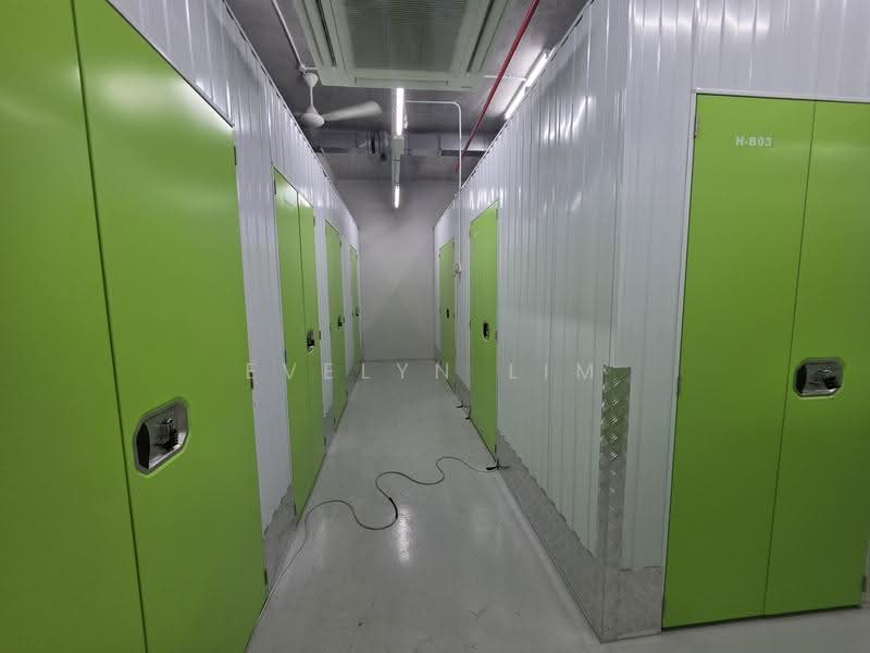 Polaris @ Woodlands, 101 Woodlands Avenue 12, Admiralty / Woodlands, 1,755 sqft, Factory / Workshop (B2) For Rent, by Evelyn Lim, 500296495 - Corridor - CommercialGuru.com.sg