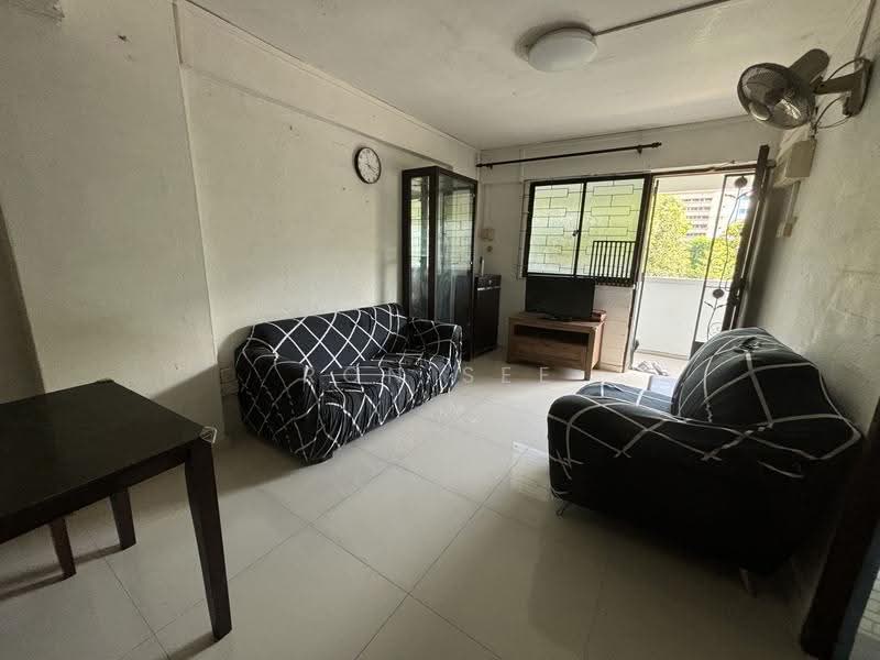 131 Jalan Bukit Merah, 131 Jalan Bukit Merah, Alexandra / Commonwealth, 2 Bedrooms, 700 sqft, HDB Flat For Sale, by Ron See, 500296514 - Living Room - PropertyGuru.com.sg
