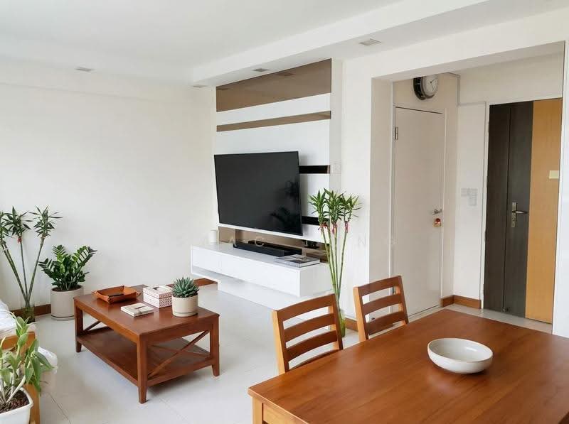 269A Punggol Field, 269A Punggol Field, Hougang / Punggol / Sengkang, 3 Bedrooms, 1,044 sqft, HDB Flat For Sale, by Isaac Tong, 500296517 - Living Room - PropertyGuru.com.sg