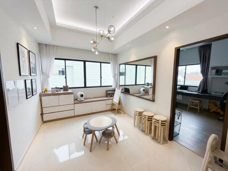 Nouvelle Park, 131 Poh Huat Road West, Hougang / Punggol / Sengkang, 4 Bedrooms, 1,119 sqft, Condominium For Sale, by Martin Goh 吴伟楠, 500296547 - Study - PropertyGuru.com.sg