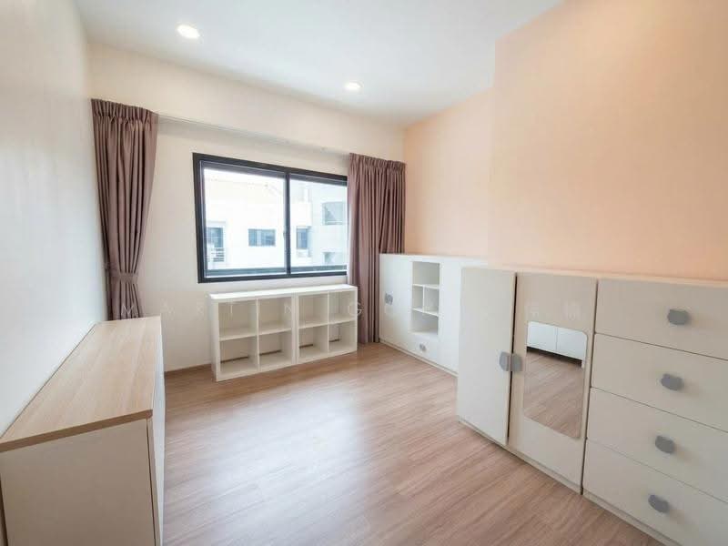 Nouvelle Park, 131 Poh Huat Road West, Hougang / Punggol / Sengkang, 4 Bedrooms, 1,119 sqft, Condominium For Sale, by Martin Goh 吴伟楠, 500296547 - Bedroom - PropertyGuru.com.sg