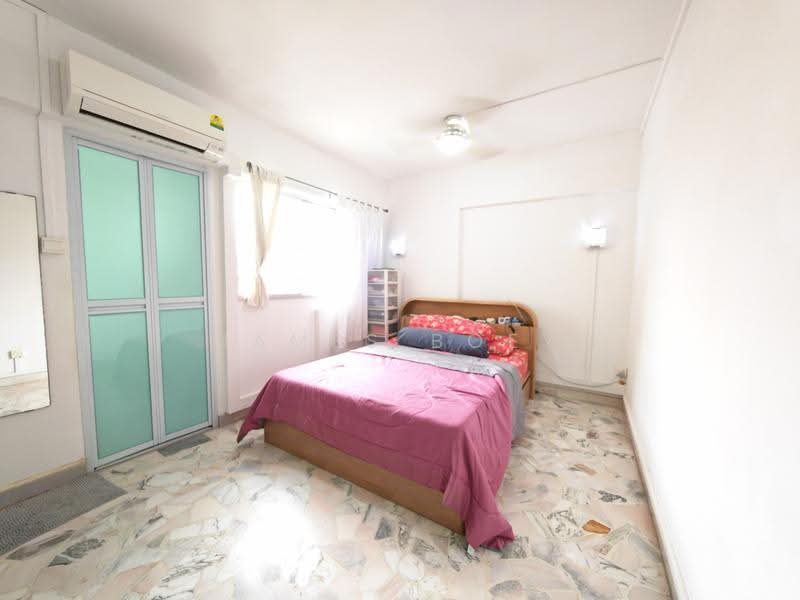 145 Potong Pasir Avenue 2, 145 Potong Pasir Avenue 2, Macpherson / Potong Pasir, 2 Bedrooms, 797 sqft, HDB Flat For Sale, by James Boey, 500296564 - Bedroom - PropertyGuru.com.sg