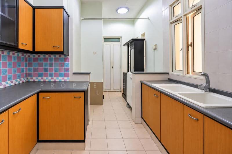 Moonstone View, 31 Moonstone Lane, Balestier / Toa Payoh, 3 Bedrooms, 1,572 sqft, Condominium For Sale, by Kit Toh, 500296567 - Kitchen - PropertyGuru.com.sg