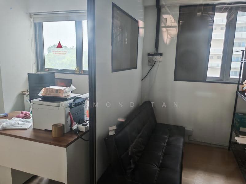 Eco-Tech @ Sunview, 1 Sunview Road, Boon Lay / Jurong / Tuas, 2,608 sqft, Light Industrial (B1) For Sale, by Desmond Tan, 500296570 - Study - CommercialGuru.com.sg
