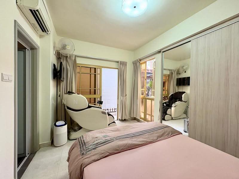 Villa Marina, 21 Jalan Sempadan, East Coast / Marine Parade, 3 Bedrooms, 1,658 sqft, Condominium For Sale, by Annabelle Tee, 500296607 - Bedroom - PropertyGuru.com.sg
