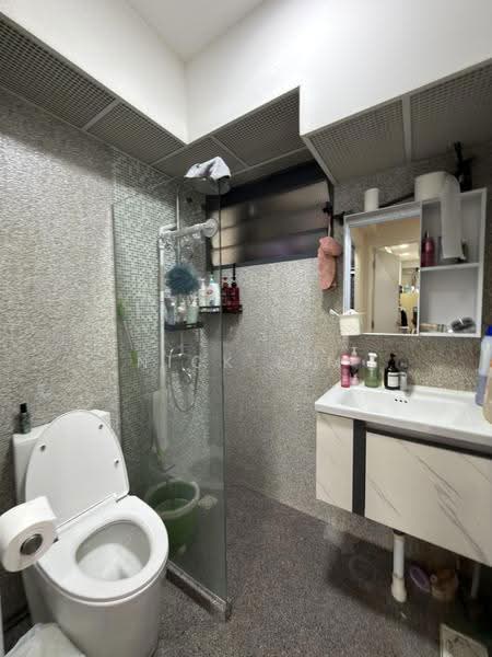 308C Punggol Walk, 308C Punggol Walk, Hougang / Punggol / Sengkang, 2 Bedrooms, 721 sqft, HDB Flat For Sale, by Nick Lim, 500296610 - Bathroom - PropertyGuru.com.sg