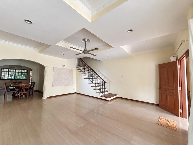 Opera Estate, Jalan Bangsawan, East Coast / Marine Parade, 4 Bedrooms, 2,200 sqft, Terraced House For Sale, by Ros Salleh, 500296614 - Dining Room - PropertyGuru.com.sg