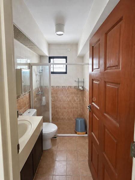 49 Jalan Tiga, 49 Jalan Tiga, Eunos / Geylang / Paya Lebar, 3 Bedrooms, 1,001 sqft, HDB Flat For Sale, by Ken Wong, 500296617 - Bathroom - PropertyGuru.com.sg