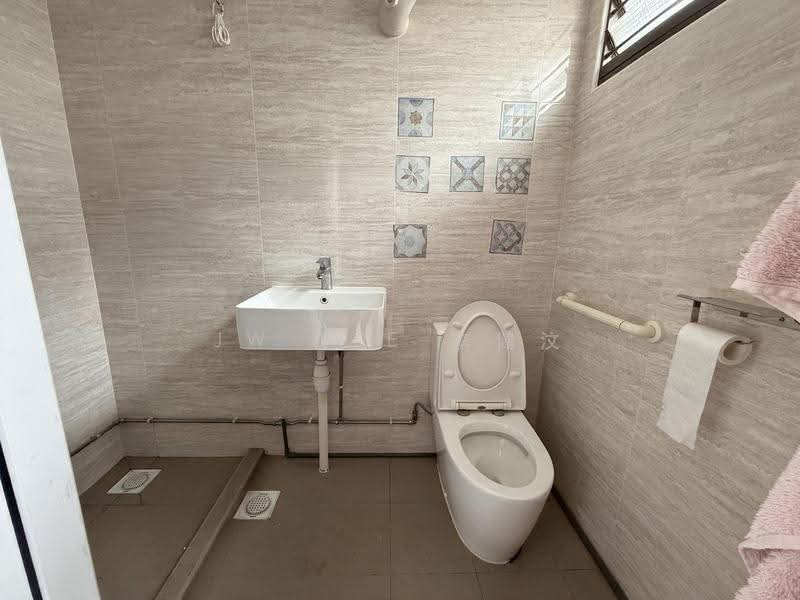 155 Simei Road, 155 Simei Road, Pasir Ris / Tampines, 3 Bedrooms, 1,313 sqft, HDB Flat For Rent, by JW Lee 李健汶, 500296620 - Bathroom - PropertyGuru.com.sg