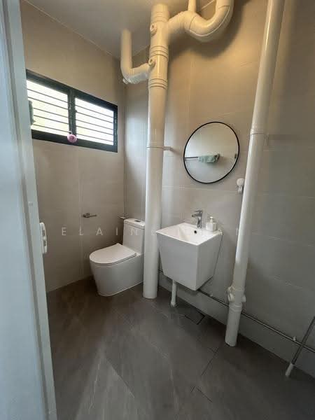 424 Tampines Street 41, 424 Tampines Street 41, Pasir Ris / Tampines, Room Rental, 135 sqft, HDB Flat For Rent, by Elaine Lian, 500296653 - Bathroom - PropertyGuru.com.sg