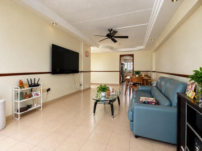 696 Hougang Street 61, 696 Hougang Street 61, Hougang / Punggol / Sengkang, 3 Bedrooms, 1,119 sqft, HDB Flat For Sale, by Connie Tan, 500296679 - Living Room - PropertyGuru.com.sg