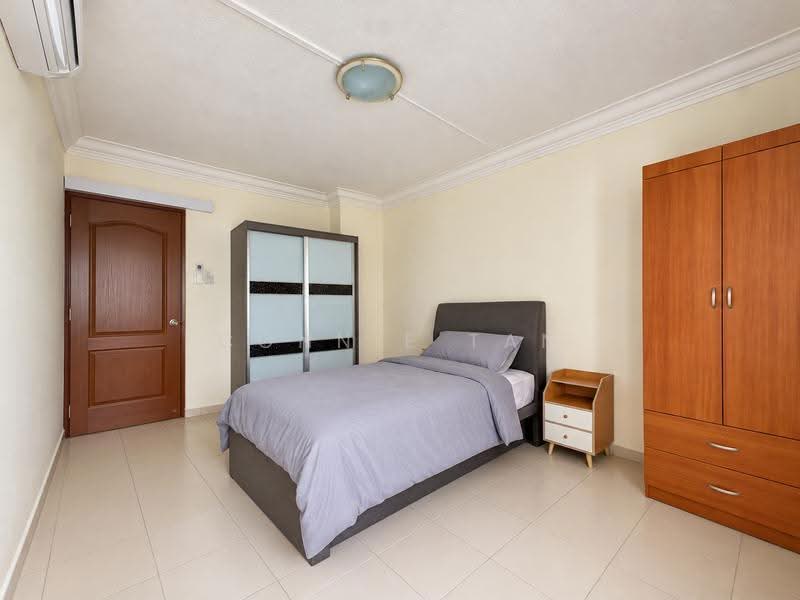 696 Hougang Street 61, 696 Hougang Street 61, Hougang / Punggol / Sengkang, 3 Bedrooms, 1,119 sqft, HDB Flat For Sale, by Connie Tan, 500296679 - Bedroom - PropertyGuru.com.sg