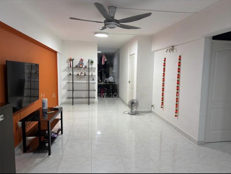 228 Serangoon Avenue 4, 228 Serangoon Avenue 4, Hougang / Punggol / Sengkang, 3 Bedrooms, 1,001 sqft, HDB Flat For Sale, by Hazel Wong You Er, 500296713 - Living Room - PropertyGuru.com.sg