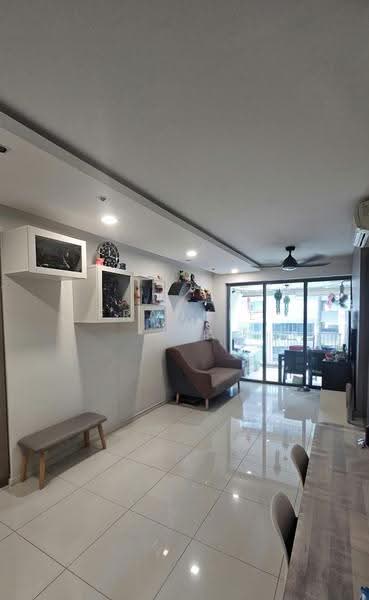 The Topiary, 23 Fernvale Lane, Seletar / Yio Chu Kang, 3 Bedrooms, 904 sqft, Condominium For Sale, by Frankie Er, 500296740 - Living Room - PropertyGuru.com.sg