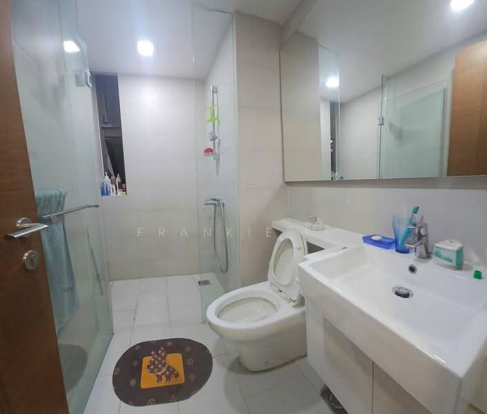 The Topiary, 23 Fernvale Lane, Seletar / Yio Chu Kang, 3 Bedrooms, 904 sqft, Condominium For Sale, by Frankie Er, 500296740 - Bathroom - PropertyGuru.com.sg