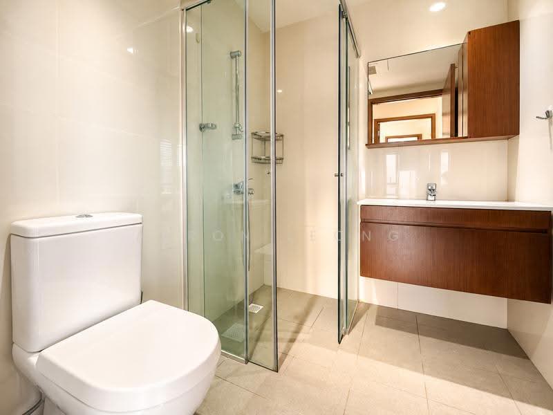 Casa Fortuna, 36 Ah Hood Road, Balestier / Toa Payoh, 2 Bedrooms, 1,076 sqft, Condominium For Sale, by Aaron Leong, 500296744 - Bathroom - PropertyGuru.com.sg