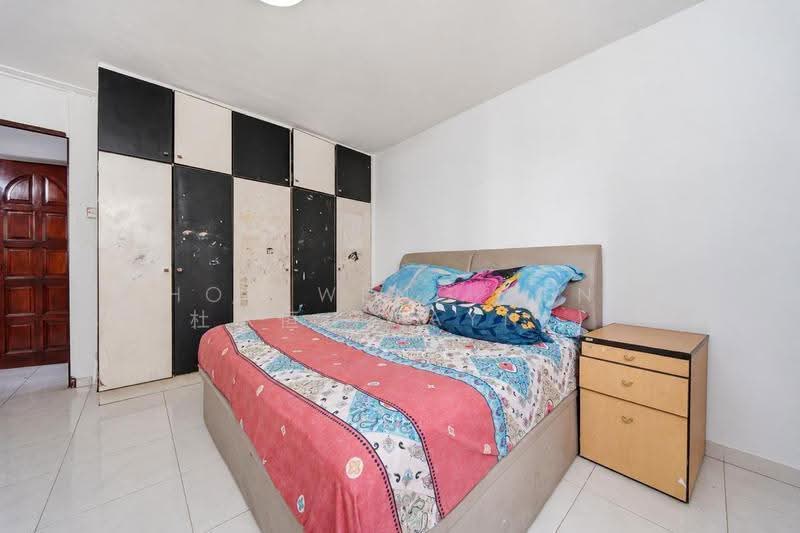 146 Bedok Reservoir Road, 146 Bedok Reservoir Road, Bedok / Upper East Coast, 3 Bedrooms, 1,109 sqft, HDB Flat For Sale, by Thoo Weng Heng 杜咏恒 (Wayne), 500296749 - Master Bedroom - PropertyGuru.com.sg
