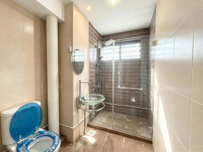 340 Jurong East Avenue 1, 340 Jurong East Avenue 1, Boon Lay / Jurong / Tuas, 3 Bedrooms, 1,507 sqft, HDB Flat For Sale, by Yeo Tong Boon, 500296774 - Bathroom - PropertyGuru.com.sg