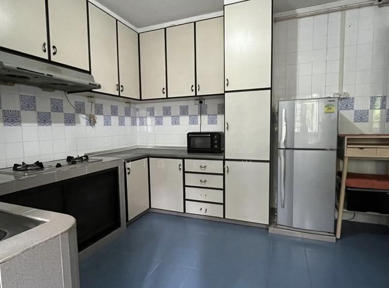 81 Strathmore Avenue, 81 Strathmore Avenue, Alexandra / Commonwealth, 3 Bedrooms, 1,300 sqft, HDB Flat For Rent, by Nigel Aw, 500296847 - Kitchen - PropertyGuru.com.sg