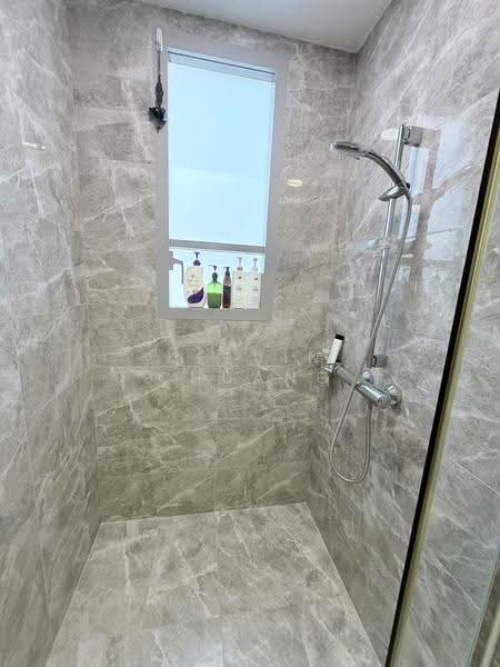 The Santorini, Tampines Street 86, Pasir Ris / Tampines, 3 Bedrooms, 1,152 sqft, Condominium For Sale, by Kelvin Chuang, 500296856 - Bathroom - PropertyGuru.com.sg