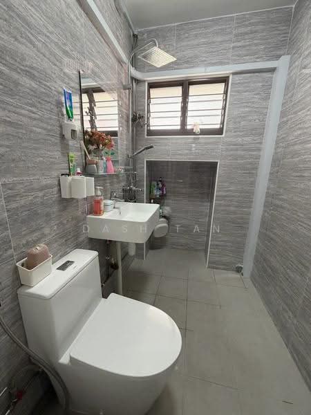 844 Woodlands Avenue 4, 844 Woodlands Avenue 4, Admiralty / Woodlands, 4 Bedrooms, 1,421 sqft, HDB Flat For Sale, by Dash Tan, 500296875 - Bathroom - PropertyGuru.com.sg