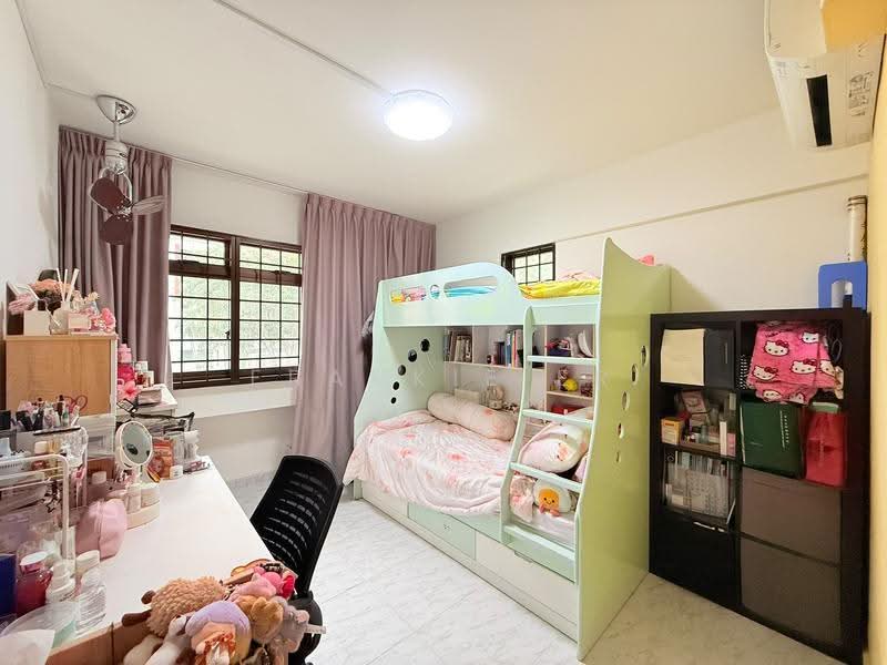 271 Toh Guan Road, 271 Toh Guan Road, Boon Lay / Jurong / Tuas, 3 Bedrooms, 1,076 sqft, HDB Flat For Sale, by Frankie Er, 500296876 - Bedroom - PropertyGuru.com.sg