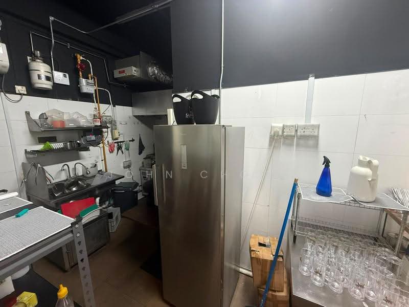 Yio Chu Kang Rd Shophouse Ground Floor Road Frontage, Kovan Rd / Yio Chu Kang Rd / Tua Tow Rd, Hougang / Punggol / Sengkang, 1,098 sqft, Shop / Shophouse For Rent, by John Chong, 500296894 - Kitchen - CommercialGuru.com.sg