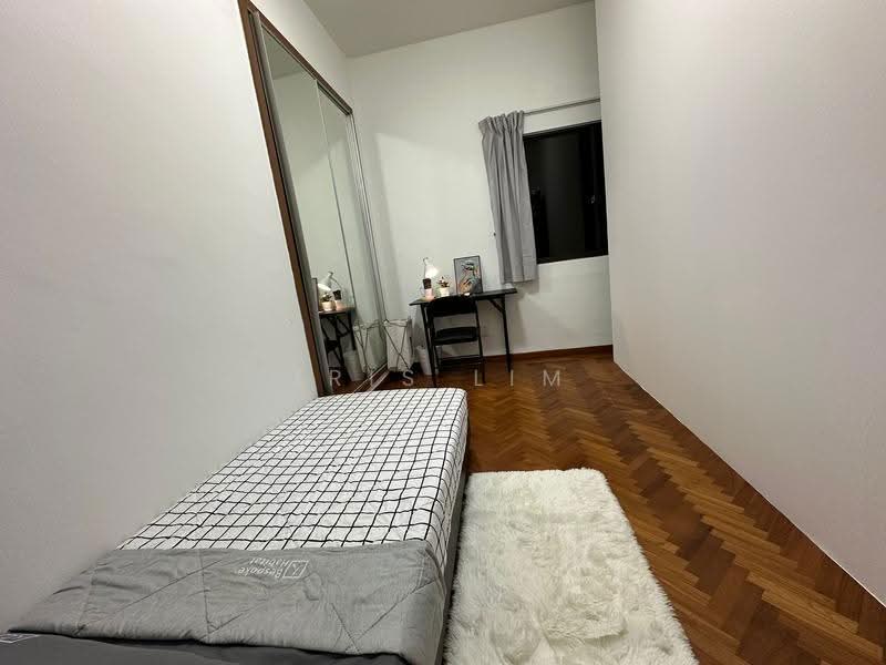 8 Oxley Garden, Orchard / River Valley, Room Rental, 100 sqft, Apartment For Rent, by Iris Lim, 500296911 - Bedroom - PropertyGuru.com.sg