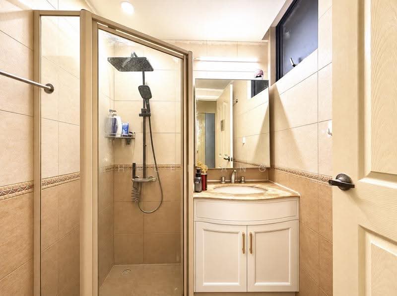 Regent Heights, 50 Bukit Batok East Avenue 5, Dairy Farm / Bukit Panjang / Choa Chu Kang, 2 Bedrooms, 1,023 sqft, Condominium For Sale, by Helen Ang, 500296919 - Bathroom - PropertyGuru.com.sg