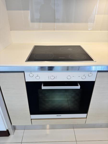 The Sail @ Marina Bay, 6 Marina Boulevard, Boat Quay / Raffles Place / Marina, 1 Bedroom, 613 sqft, Condominium For Rent, by Brian Koh, 500296928 - Kitchen - PropertyGuru.com.sg