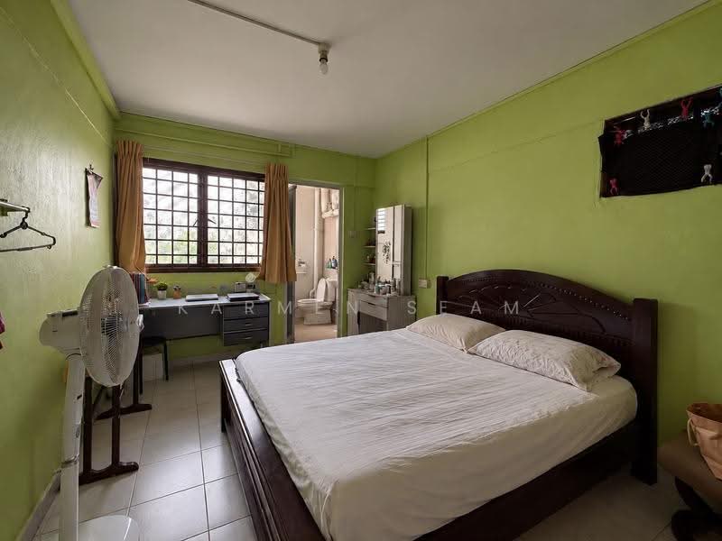 108 Bedok Reservoir Road, 108 Bedok Reservoir Road, Bedok / Upper East Coast, 3 Bedrooms, 1,001 sqft, HDB Flat For Sale, by Karmen Seam, 500296958 - Bedroom - PropertyGuru.com.sg