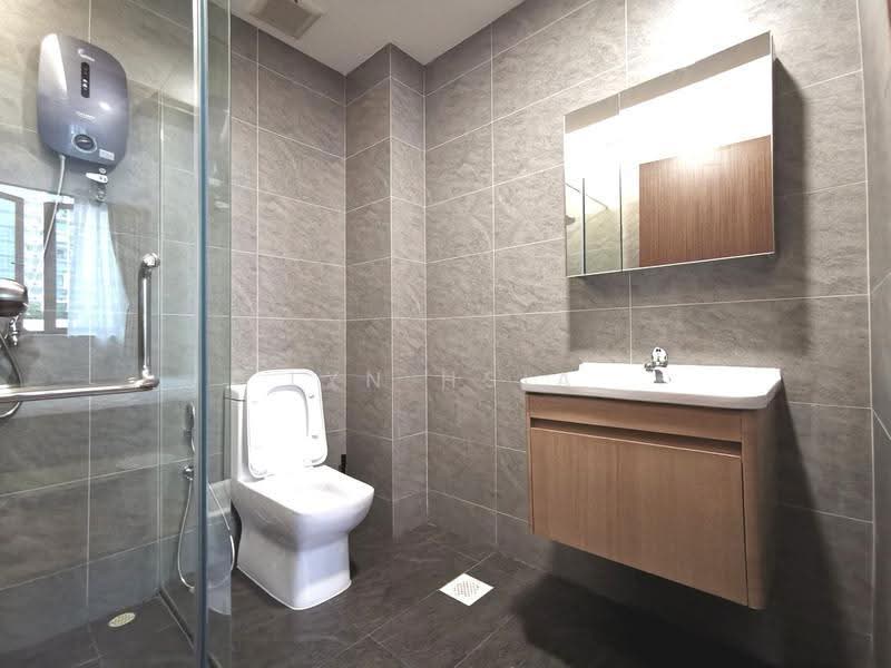4b2b near boon keng mrt, Farrer Park / Serangoon Rd, 4 Bedrooms, 1,150 sqft, Apartment For Rent, by Lyn Hsia, 500296966 - Bathroom - PropertyGuru.com.sg