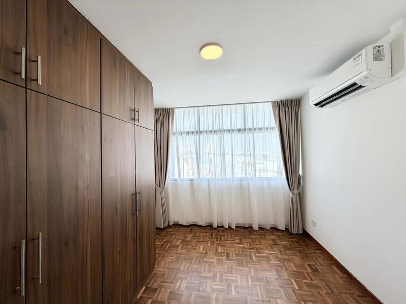 Siglap Centre, 55 Siglap Road, East Coast / Marine Parade, 3 Bedrooms, 1,290 sqft, Apartment For Rent, by Amanda Peh, 500296972 - PropertyGuru.com.sg