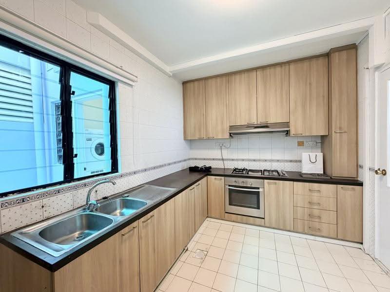 Siglap Centre, 55 Siglap Road, East Coast / Marine Parade, 3 Bedrooms, 1,290 sqft, Apartment For Rent, by Amanda Peh, 500296972 - PropertyGuru.com.sg