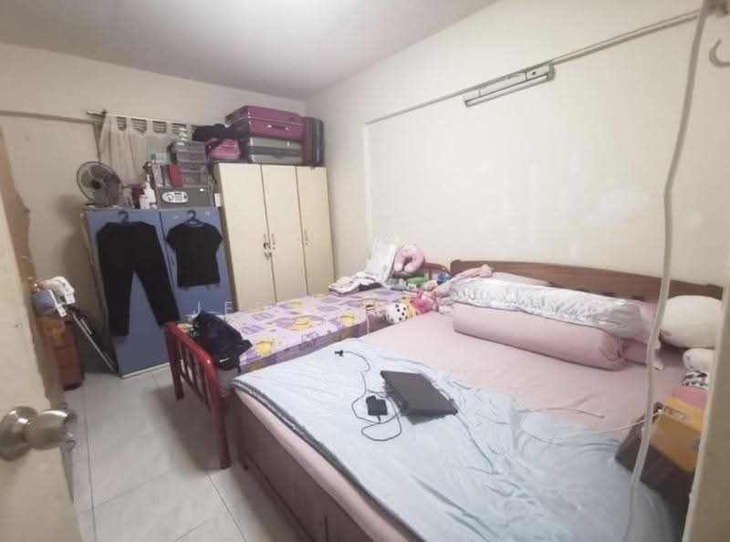 107 Tampines Street 11, 107 Tampines Street 11, Pasir Ris / Tampines, 2 Bedrooms, 600 sqft, HDB Flat For Rent, by Jeffrey Lee, 500296982 - Bedroom - PropertyGuru.com.sg