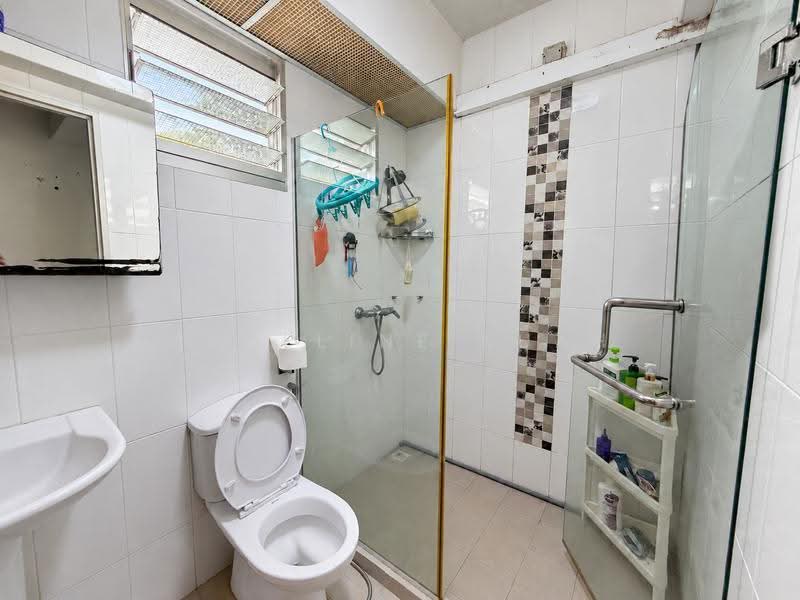 487C Choa Chu Kang Avenue 5, 487C Choa Chu Kang Avenue 5, Dairy Farm / Bukit Panjang / Choa Chu Kang, 3 Bedrooms, 1,001 sqft, HDB Flat For Sale, by Madeline Kuah, 500296994 - Bathroom - PropertyGuru.com.sg