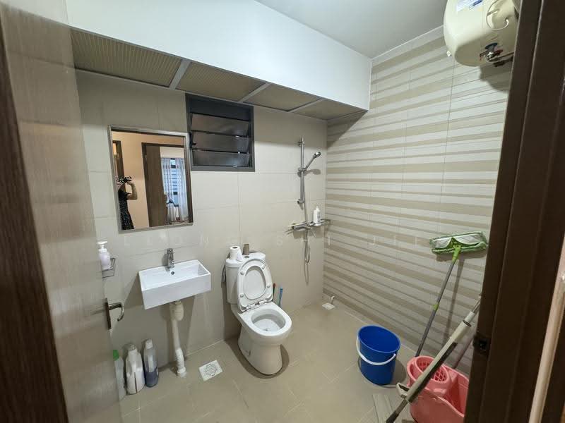 336C Anchorvale Crescent, 336C Anchorvale Crescent, Hougang / Punggol / Sengkang, 3 Bedrooms, 990 sqft, HDB Flat For Rent, by LEONG SHI JIE, 500297000 - Bathroom - PropertyGuru.com.sg