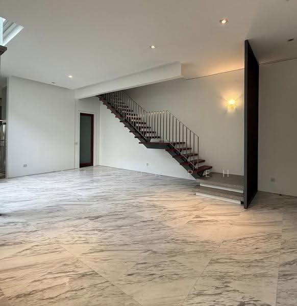 Semi-D @ Upper Bukit Timah, Clementi Park / Upper Bukit Timah, 4 Bedrooms, 2,837 sqft, Semi-Detached House For Rent, by Amanda Peh, 500297004 - PropertyGuru.com.sg