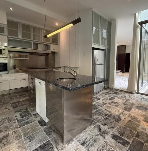 Semi-D @ Upper Bukit Timah, Clementi Park / Upper Bukit Timah, 4 Bedrooms, 2,837 sqft, Semi-Detached House For Rent, by Amanda Peh, 500297004 - PropertyGuru.com.sg