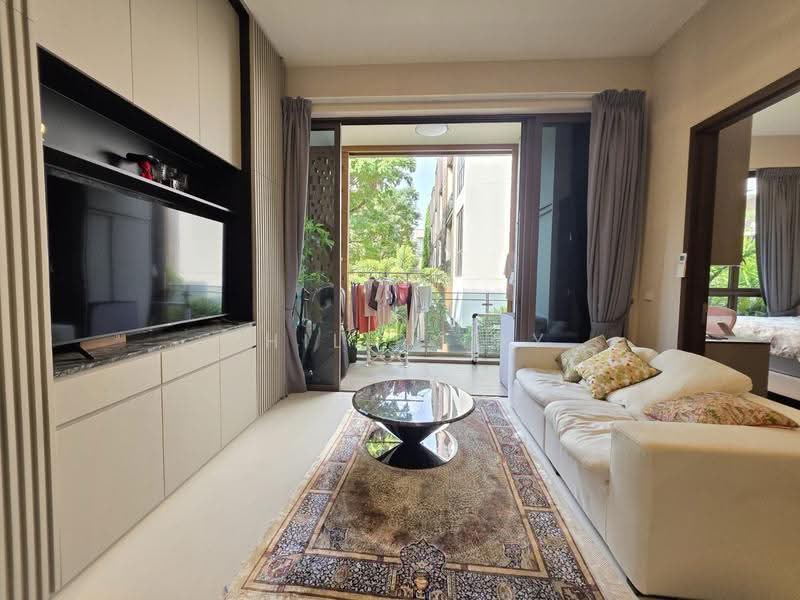 Undervalued 2 bedroom at Holland, Tanglin / Holland / Bukit Timah, 2 Bedrooms, 786 sqft, Condominium For Sale, by Philip Tay, 500297011 - Living Room - PropertyGuru.com.sg