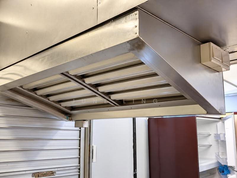 Food Kiosk at Katong!! Exhaust + Fridge! 1 Month Rent Waiver!!, Mountbatten Rd, E Coast Rd, Haig Rd, Mugliston Rd, Amber Rd, Marshall Rd, Ean Kiam Pl, East Coast / Marine Parade, 110 sqft, Food & Beverage For Rent, by June Ling, 500297013 - CommercialGuru.com.sg