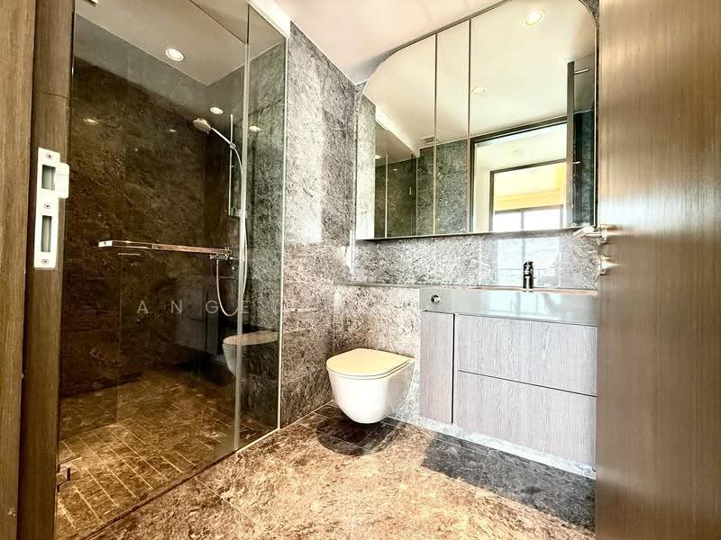 Avenue South Residence, 13 Silat Avenue, Alexandra / Commonwealth, 4 Bedrooms, 1,496 sqft, Condominium For Rent, by Angeline Liang, 500297023 - Common Bathroom - PropertyGuru.com.sg
