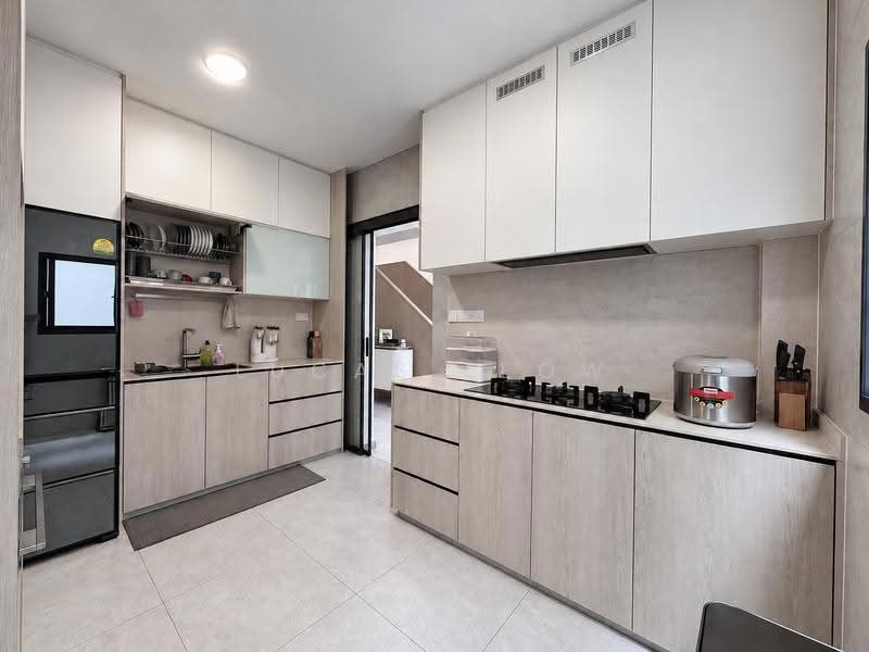 Pasir Panjang Freehold Semi-D, Buona Vista / West Coast / Clementi New Town, 5 Bedrooms, 3,800 sqft, Semi-Detached House For Sale, by Lucas Leow, 500297026 - Kitchen - PropertyGuru.com.sg