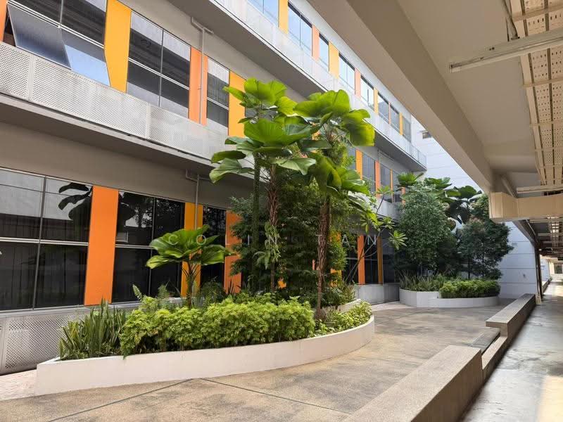Unity Centre, 51 Bukit Batok Crescent, Dairy Farm / Bukit Panjang / Choa Chu Kang, 180 sqft, Light Industrial (B1) For Rent, by Colin Tan, 500297076 - Unity Centre (Exterior of Unit) - CommercialGuru.com.sg