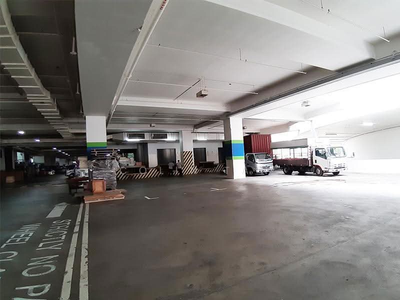 Unity Centre, 51 Bukit Batok Crescent, Dairy Farm / Bukit Panjang / Choa Chu Kang, 180 sqft, Light Industrial (B1) For Rent, by Colin Tan, 500297076 - Unity Centre (Loading/ Unloading Bay) - CommercialGuru.com.sg