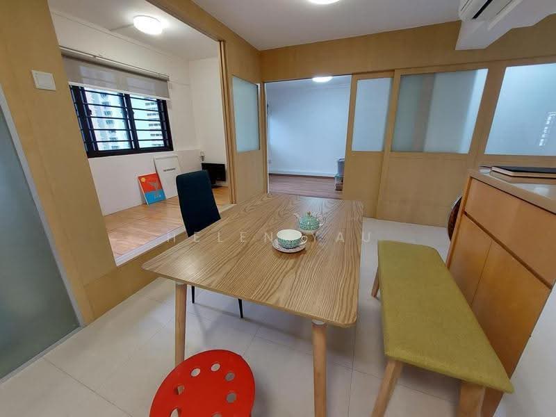 13 Holland Drive, 13 Holland Drive, Tanglin / Holland / Bukit Timah, 3 Bedrooms, 947 sqft, HDB Flat For Rent, by Helen Yau, 500297099 - Dining Room - PropertyGuru.com.sg