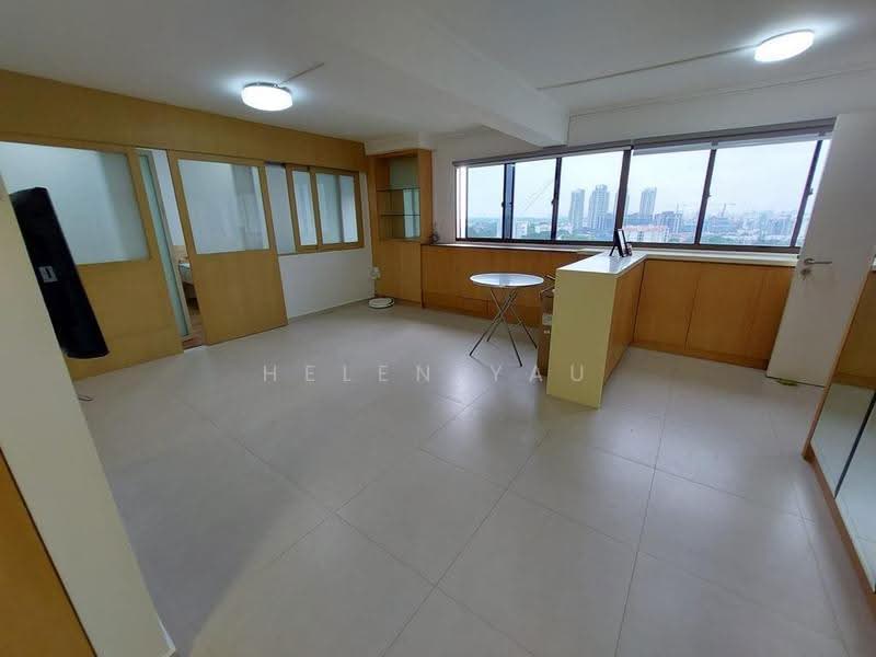 13 Holland Drive, 13 Holland Drive, Tanglin / Holland / Bukit Timah, 3 Bedrooms, 947 sqft, HDB Flat For Rent, by Helen Yau, 500297099 - Living Room - PropertyGuru.com.sg