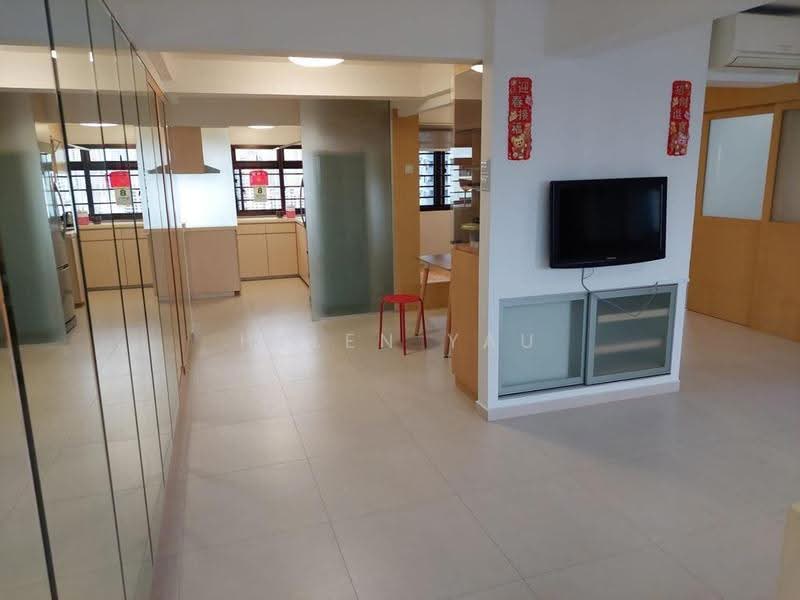 13 Holland Drive, 13 Holland Drive, Tanglin / Holland / Bukit Timah, 3 Bedrooms, 947 sqft, HDB Flat For Rent, by Helen Yau, 500297099 - Living Room - PropertyGuru.com.sg