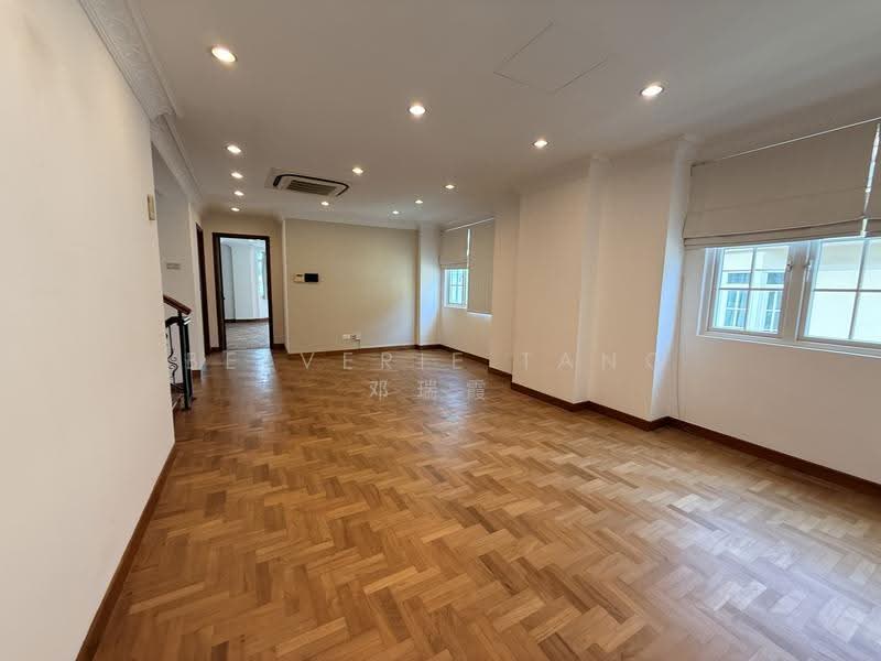 Braddell Heights Estate Landed, Melrose Drive, Braddell Heights, Lorong Chuan, Sundridge Park, Cotswold Close, Chiltern Drive, Matlock Rise, Lynwood Grove, Clifton Vale, Dunsfold Drive, Wolskel Road, Jln Girang, Jln Riang, Sommerville Road, Macpherson / Potong Pasir, 6 Bedrooms, 4,700 sqft, Detached House For Rent, by Belverie Tang 邓瑞霞, 500297110 - Living Room - PropertyGuru.com.sg